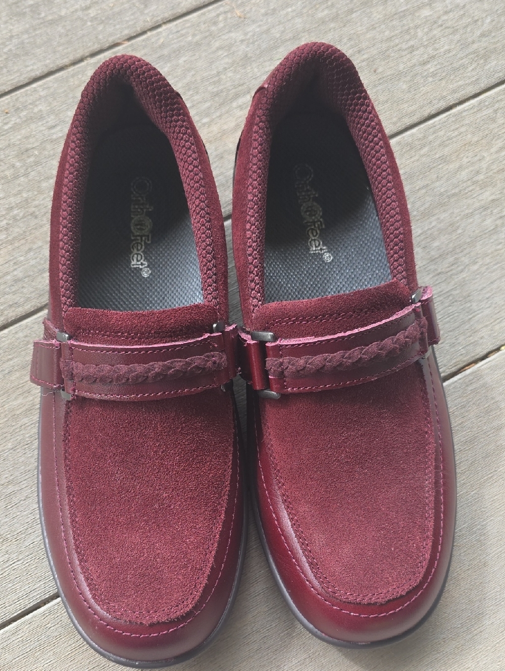 Women's Burgundy Suede Loafers - Classic Slip-On Flats Size 8 Like New